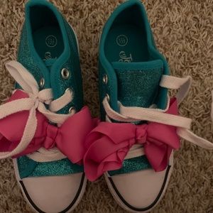 NWT Jojo Siwa sneakers size 13.5